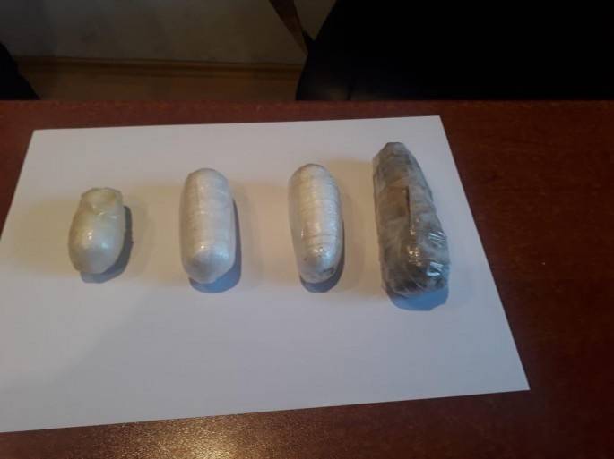 Şəxsdən heroin və metamfetamin gətirilməsinin qarşısı alınıb