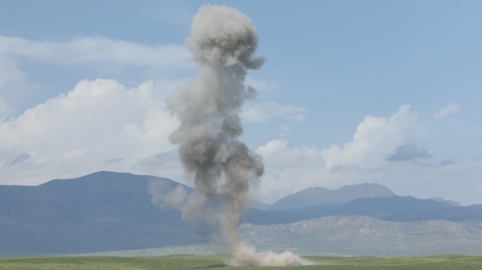 Vətən müharibəsində atılmış bombalardan biri partlayıb, xəsarət alan var