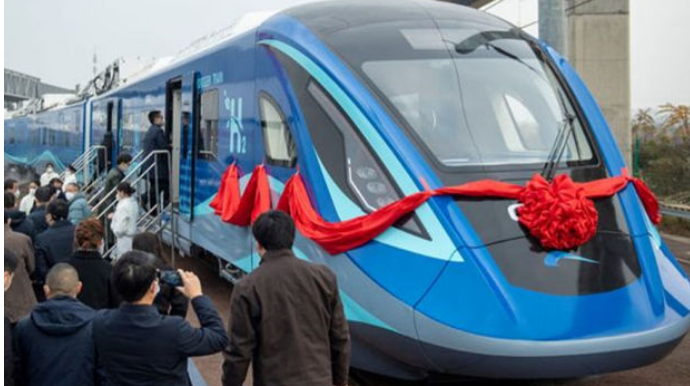 Китай запустил первый в мире экологичный пассажирский поезд