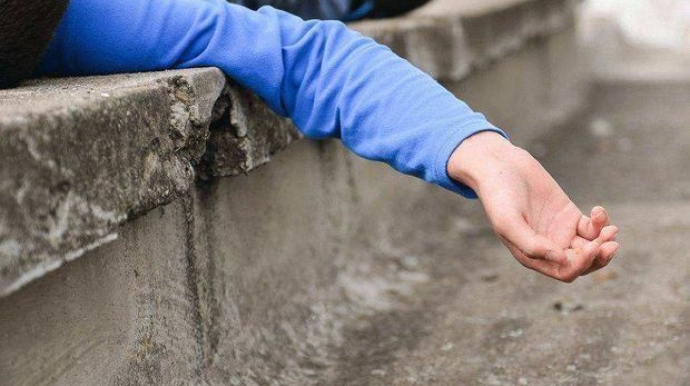 Bulvar ərazisində 50 yaşlı kişi öldü