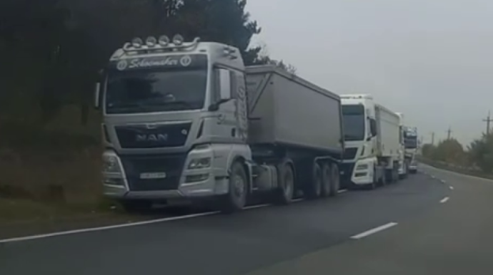 Etirazçılar Ermənistan-Gürcüstan sərhədini bağlı saxlayır 