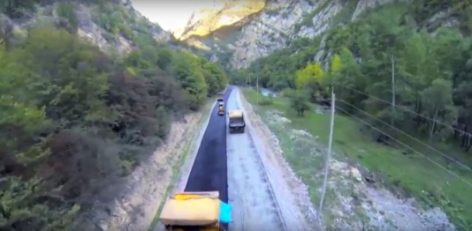 Kəlbəcərdə yeni yol çəkirlər - VİDEO