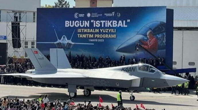 Ərdoğan Türkiyə istehsalı olan döyüş təyyarəsinin adını açıqladı - FOTO 