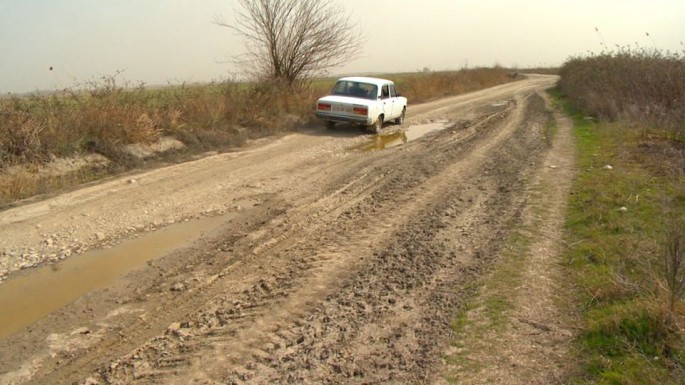 Ağsuda 39 kilometrlik avtomobil yolu yenidən qurulur - FOTO