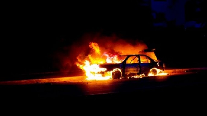 Göyçayda minik avtomobili yanıb