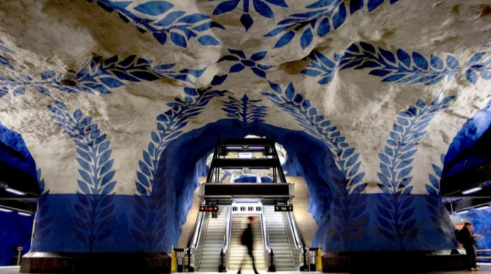 Turistlərin ən çox sevdiyi metro - FOTO