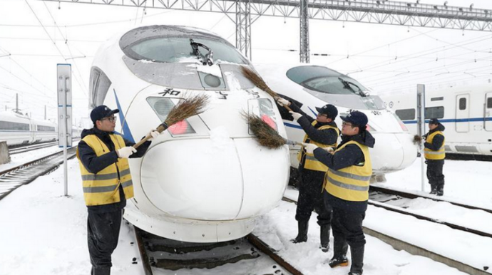 Çində əlverişsiz hava şəraiti nəqliyyatın fəaliyyətində problemlər yaradıb 