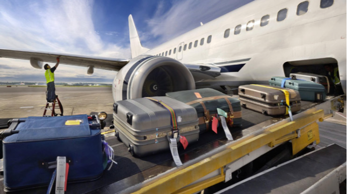 Aeroportda unudulan baqajlar ucuz qiymətə satılır? 