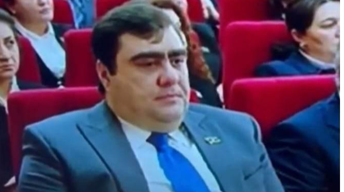 Vasif Talıbovun oğlu atasının istefa qərarına gözü yaşlı səs verdi  - VİDEO