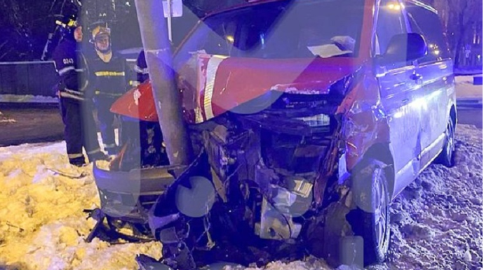 Moskvanın rəisi yanğın baş verən otelə gedərkən qəzaya düşdü - FOTO 