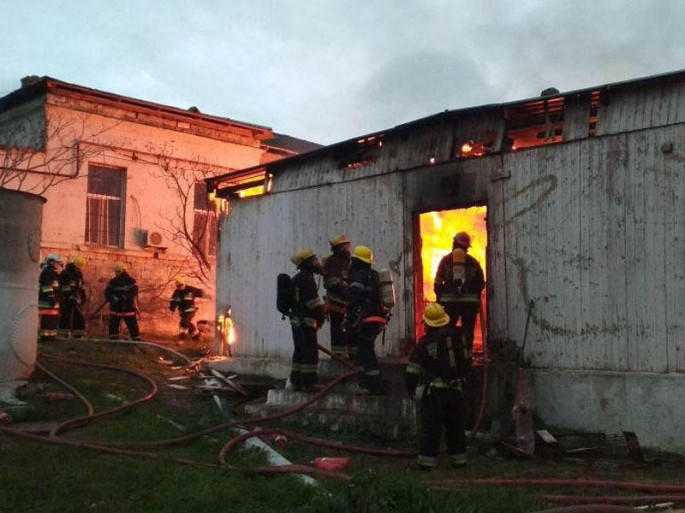 Narkoloji Mərkəzdəki yanğınla bağlı məhkəmədə şahid: Ayaqyalın, başıaçıq çıxmışdıq
