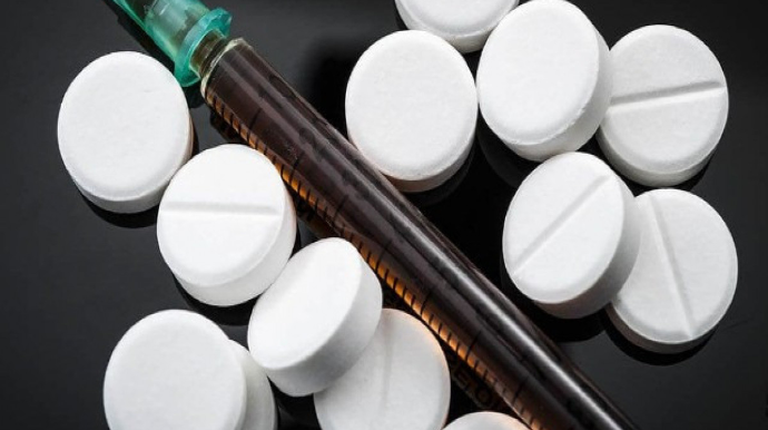 Üç yeniyetmə metadon qəbul etdikdən sonra ölüb 