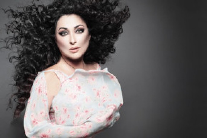 Müğənnini qatardan endirilərək Ukraynaya buraxılmayıb - VİDEO