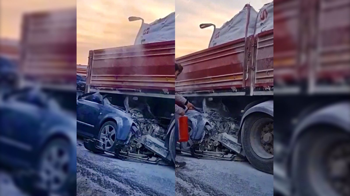 Qorxunc qəza:  Yük maşınının altında qalan “Mercedes” tanınmaz hala düşdü  - VİDEO