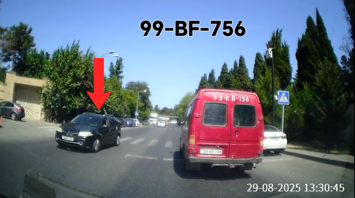 Qırmızıda keçməyə vərdiş edən sürücü əks yola çıxıb ötüb getdi  - VİDEO