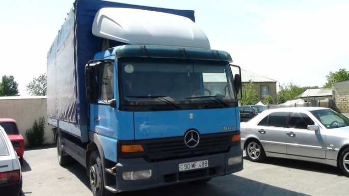 Postu meşə yolu ilə keçib yoluna “Mersedes”lə davam edən şəxs saxlanılıb - FOTO