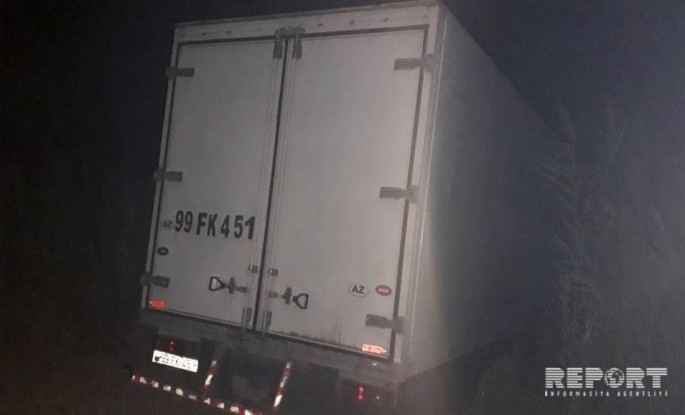 Kürdəmirdə "KaMAZ" "Qazel"ə çırpıldı: xəsarət alan var - FOTO