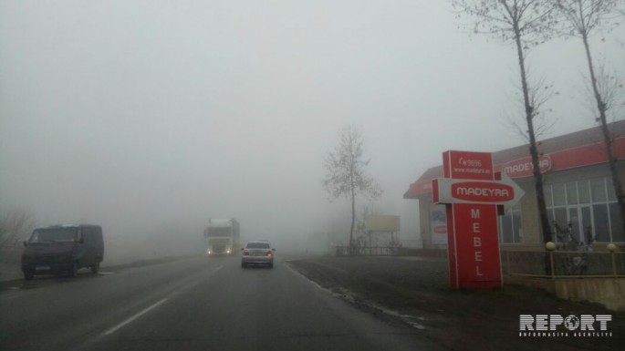 Qatı duman nəqliyyatın hərəkətində çətinliklər yaradıb - FOTO