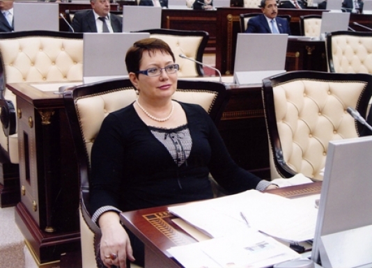 Deputat biletsiz sərnişinlərin cərimələnməsindən danışdı