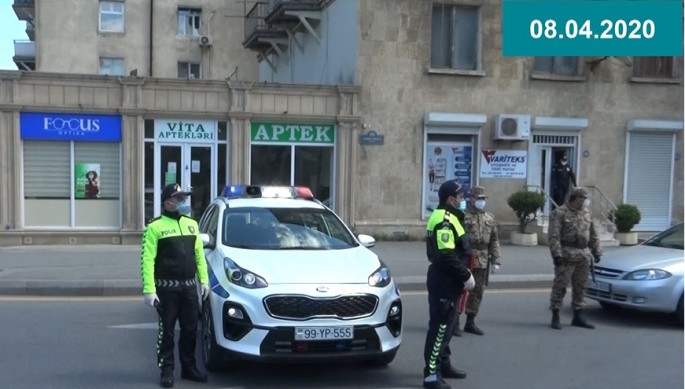 Nəsimi rayonunda yol polisi karantin rejiminə nəzarət edir - VİDEO