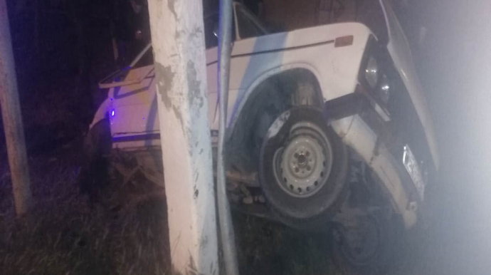 Lənkəranda "VAZ 2106" ağaca çırpıldı, sürücü hadisə yerində öldü   - FOTO - YENİLƏNİB