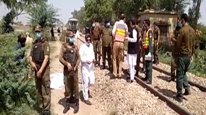 Qatar zəvvarları daşıyan avtobusla toqquşdu;  19 nəfər öldü - FOTO 