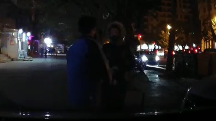 Bakıda "patı" alveri təsadüfən avtomobilin kamerasına belə düşdü - VİDEO 