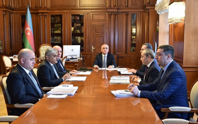 Baş Nazir iqtisadi müşavirə keçirdi - FOTO