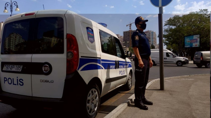 Полиция Баку проводит рейды - ФОТО