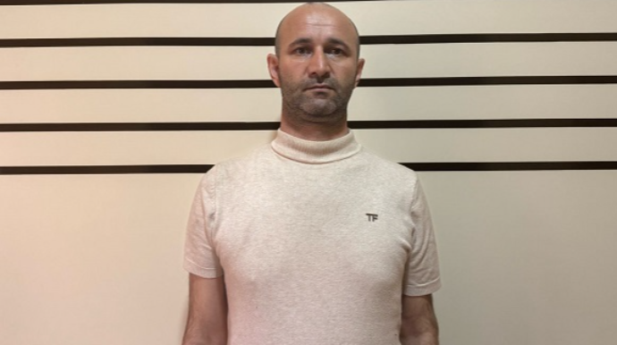 Dövlət qurumuna işə düzəldəcəyini deyib 10 min aldı 