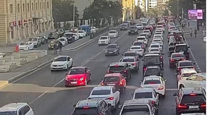 Bakıda sıxlıq olan yollar açıqlanıb - SİYAHI