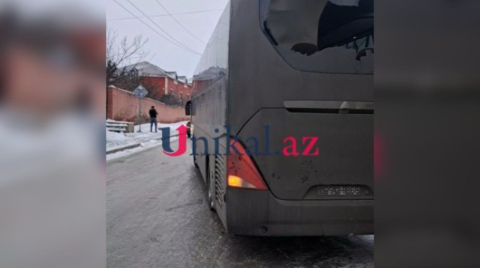 Sarayda "BakuBus"un  avtobusu qəzaya düşdü - VİDEO