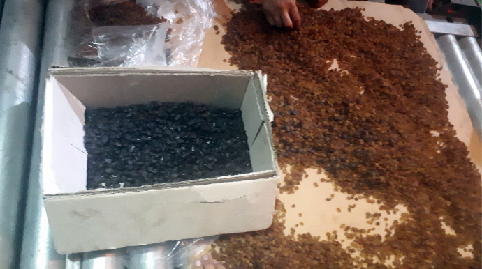 Kişmişin içərisindən 5 kiloqram narkotik çıxdı  - FOTO