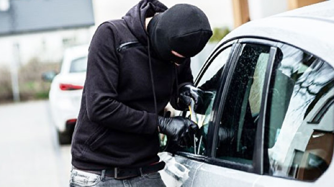 Gəncədə avtomobillərdən oğurluq edən şəxs tutuldu