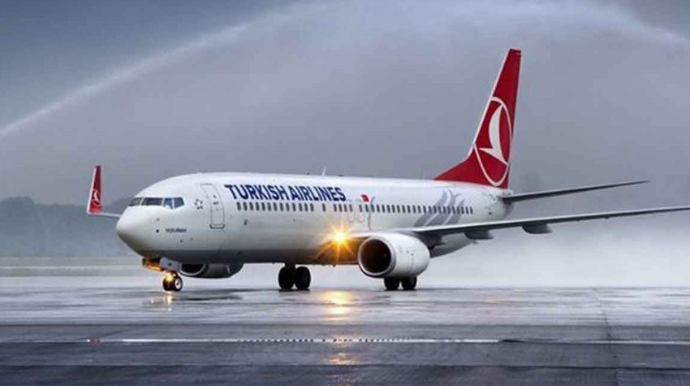 Türkiyədə sərnişin təyyarəsini ildırım vurub, uçuş təxirə salınıb 