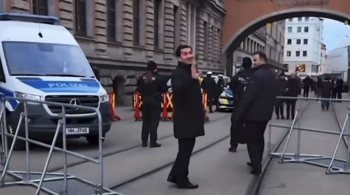 Emin Hüseynova bu dəfə Hikmət Hacıyevdən şillə kimi cavab - VİDEO 