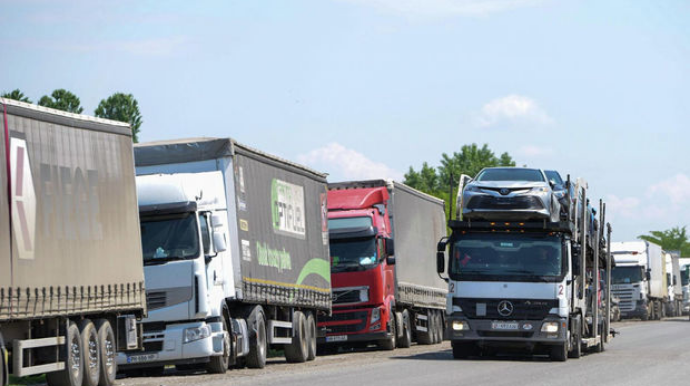 TIR-lar aylardır Azərbaycan-Gürcüstan sərhədində qalır - AÇIQLAMA 