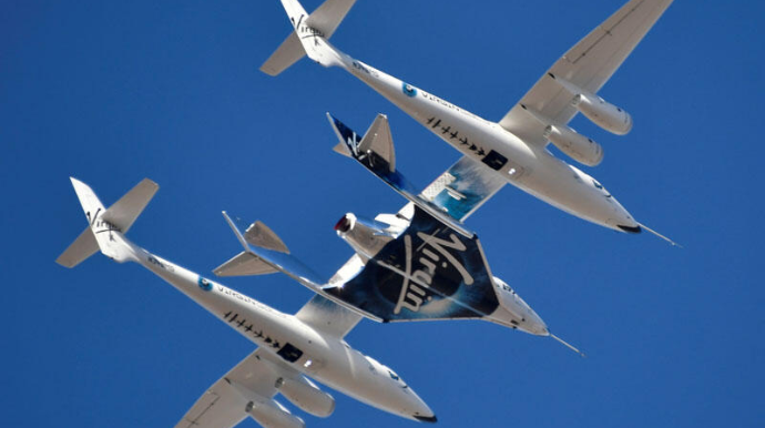 “Virgin Galactic” kosmik turistlər üçün gəmini sınaqdan keçirib