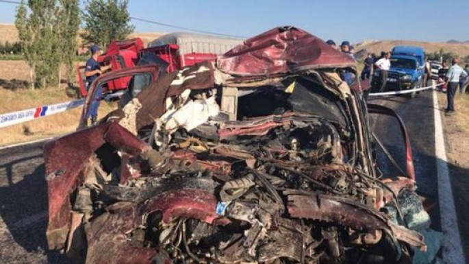 Dəhşətli yol qəzası: Bir ailənin 5 üzvü öldü