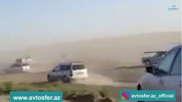 Bakıdan qaçan sürücülər postu belə keçdi - RALLİ ŞOU   - VİDEO