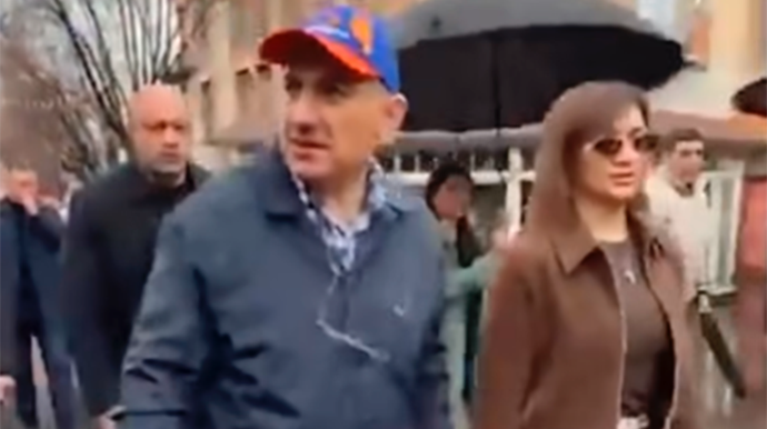 Paşinyan uzun müddət sonra Anna ilə görüntüləndi - VİDEO