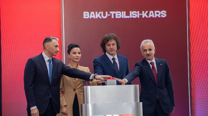 Bakı–Tbilisi–Qars dəmir yolu genişmiqyaslı modernləşdirmədən sonra yeni mərhələyə qədəm qoyur - FOTOLAR 