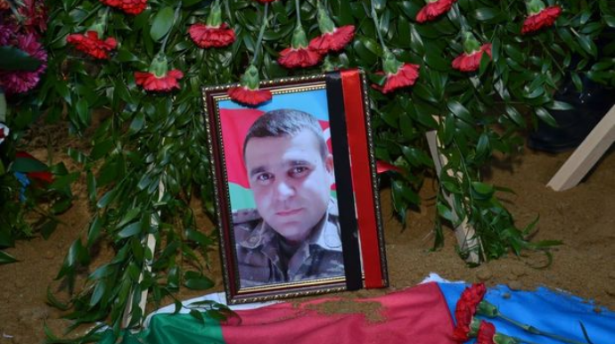 Şəhid kapitan Anar Heydərov Sumqayıtda torpağa tapşırılıb  - FOTO
