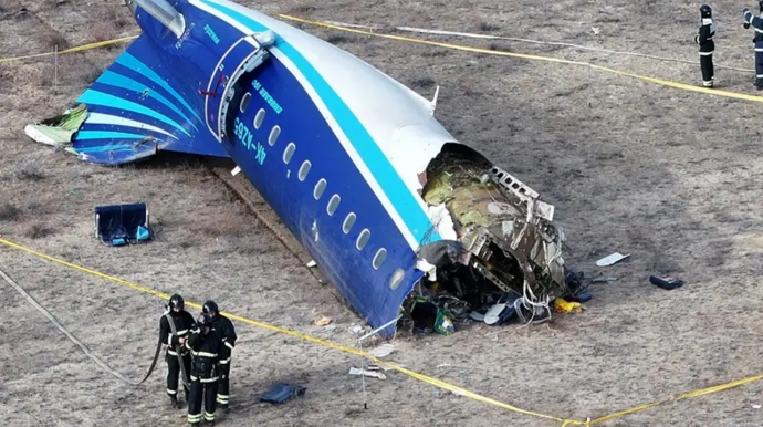 В МИД РФ утверждают, что осуществили страховые выплаты после катастрофы самолета AZAL 