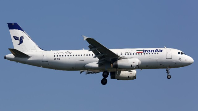 Bu ölkə Tehrana aviareysləri ləğv etdi 