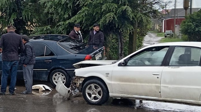 Cəlilabadda bank əməkdaşları yol qəzasına DÜŞDÜ - FOTO