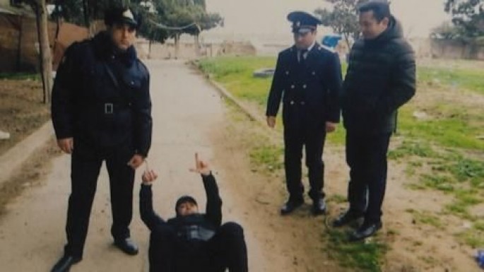 Avtobusdakı davaya görə qohumunu boynundan güllə ilə vurub öldürdü - VİDEO