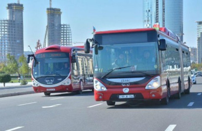 "BakuBus" avtobusu qaydaları belə pozdu - VİDEO