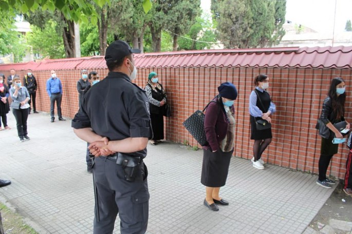 Polis Balakəndə vətəndaşlara sanitar rejimin tələblərini izah edib - FOTO