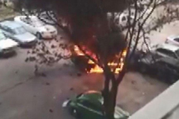 Bomba qoyulmuş avtomobil partladı - Xəsarət alanlar var